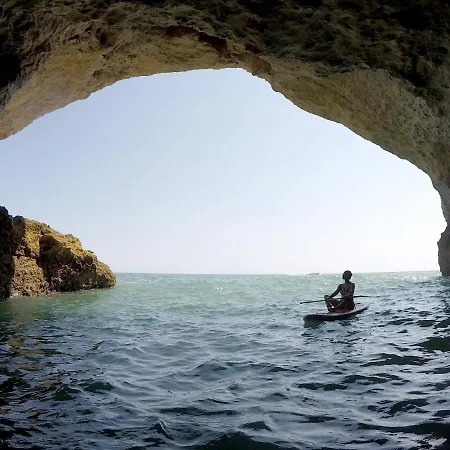 Apartament Magnific With A Cozy Garden, 5 Minutes To The Albufeira