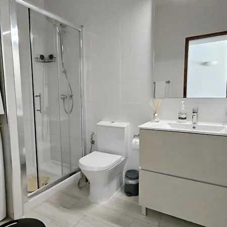 Magnific With A Cozy Garden, 5 Minutes To The Apartamento