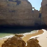 Daire Magnific With A Cozy Garden, 5 Minutes To The Albufeira